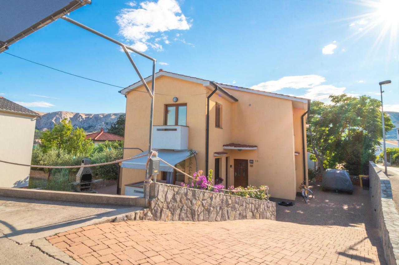 Apartments Dujmovic With Terrace Baška Extérieur photo